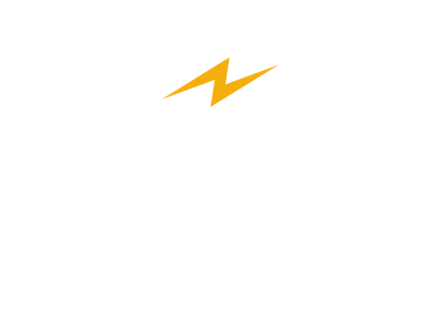 Caique Baterias - Logo branco